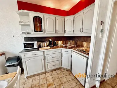 Cuisine ou kitchenette dans l'établissement AU PETIT LOGIS - Apt T1 Bis avec terrasse à 500m de l'Océan