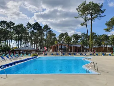 Piscine de l'établissement Smala ou située à proximité