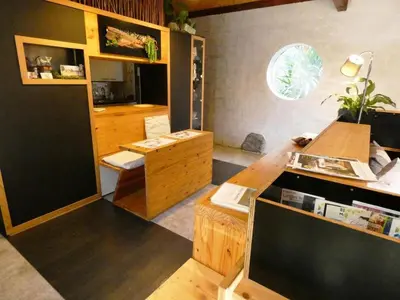 Cuisine ou kitchenette dans l'établissement Gîte l'Atelier Bois