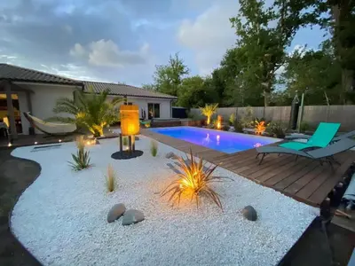 Piscine de l'établissement Villa de charme avec piscine privée et clim 8 pers près du lac de Parentis ou située à proximité