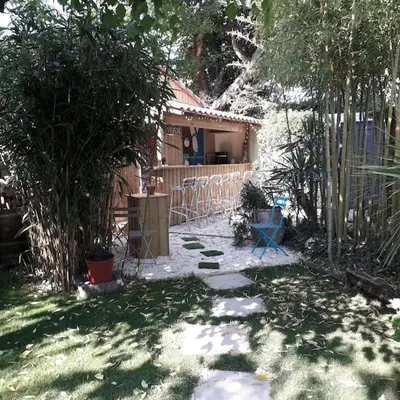 Jardin de l'établissement maison de vacances