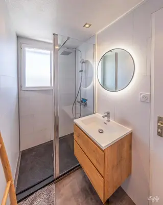 Salle de bains dans l'établissement Magnifique appart à 5 min des plages et commerces
