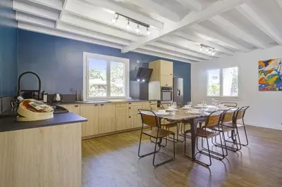 Cuisine ou kitchenette dans l'établissement Villa de la Côte - Welkeys