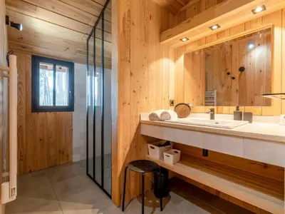 Salle de bains dans l'établissement Holiday Home Palot 35 by Interhome