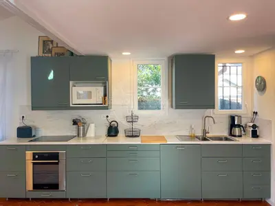 Cuisine ou kitchenette dans l'établissement Jolie Maison cœur de Capbreton