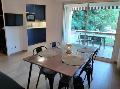 Cuisine ou kitchenette dans l'établissement Hossegor city