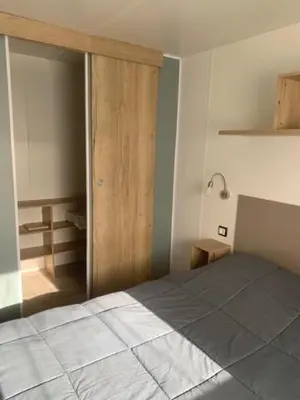 Un ou plusieurs lits dans un hébergement de l'établissement mobil home chez fred