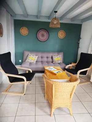 Coin salon dans l'établissement MAISON LANDES OCEAN