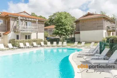 Piscine de l'établissement LES TERRASSES DU LAC 26 - Apt T3 au bord du Lac ou située à proximité