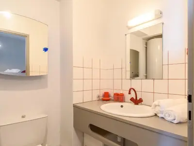 Salle de bains dans l'établissement Studio Belvédère 15 by Interhome