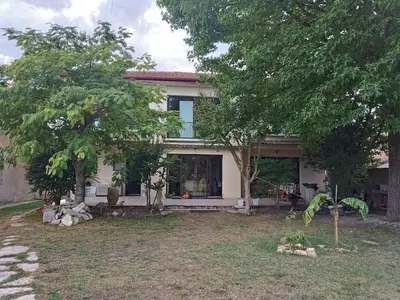 Jardin de l'établissement Les trompettes de Jéricho