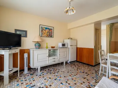 Cuisine ou kitchenette dans l'établissement Appartement 4 pers, Pieds des Pistes Cyclables, Terrasse, BBQ, Proche Plages et Activités - FR-1-50-107
