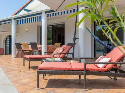 Terrasse ou espace extérieur de l'établissement Holiday Home Corsaires by Interhome