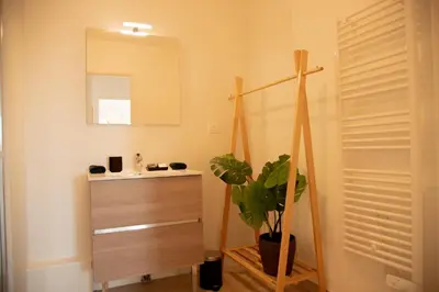 Salle de bains dans l'établissement Domaine de Milhà