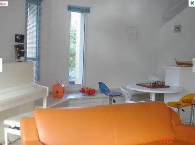 Coin salon dans l'établissement Modern Villa High Standing Pyla sur Mer 3' from beach