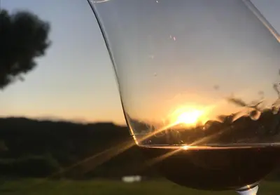 Lever ou coucher de soleil vu de la maison d'hôtes ou à proximité