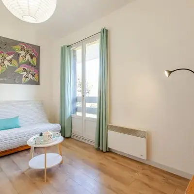 Apartment Les Bourdaines by Interhome
