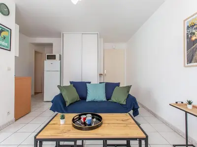 Cuisine ou kitchenette dans l'établissement Apartment La Louisiane by Interhome