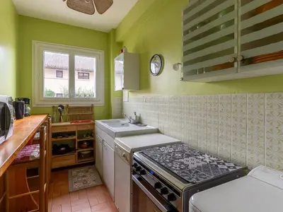 Cuisine ou kitchenette dans l'établissement T3 à Mimizan Plage, 250m de l'océan, parking privé, pour 6 pers. - FR-1-50-111