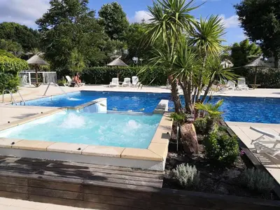 Piscine de l'établissement mobil-home 6 places ou située à proximité