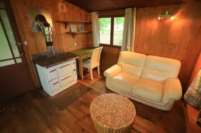 Cuisine ou kitchenette dans l'établissement Cabane au cœur de la forêt des Landes de Gascogne