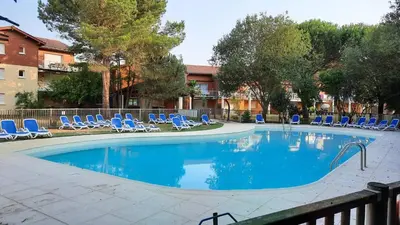 Piscine de l'établissement Residence AMARINE Appartement avec terrasse et piscine collective chauffée ou située à proximité