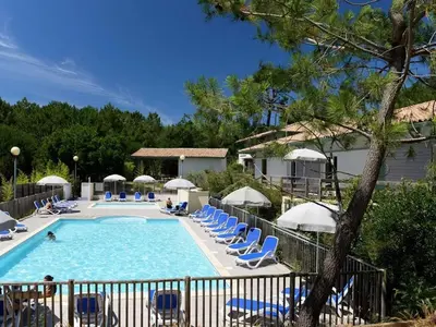Piscine de l'établissement T3 Cabine avec Piscine, Parking, Animaux admis à Moliets-et-Maa - FR-1-379-162 ou située à proximité