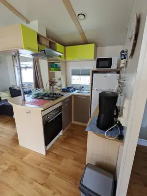 Plan de l'établissement Bungalow chaleureux à Saint-Julien-en-Born avec piscine partagée
