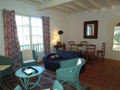 Coin salon dans l'établissement Enea - Hossegor agréable villa proche du lac et de la plage