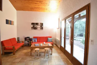 Coin salon dans l'établissement Pley - Seignosse agréable villa landaise dans secteur calme et résidentiel sur vaste jardin clos