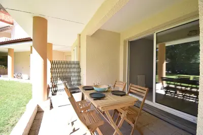 Terrasse ou espace extérieur de l'établissement Ermitage - Hossegor centre ville confortable appartement en rez de jardin