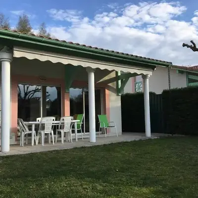 Biscarrosse Lac Villa 2 chambres et jardin à Navarrosse