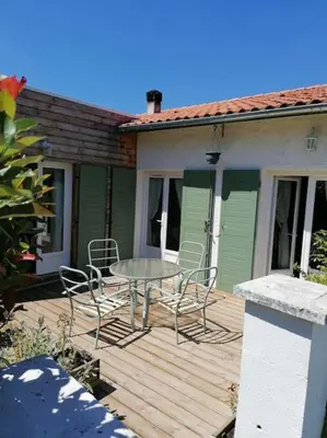 Balcon ou terrasse dans l'établissement Villa la p'tite guinguette