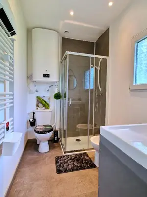 Salle de bains dans l'établissement La Maison de la Saye & SPA