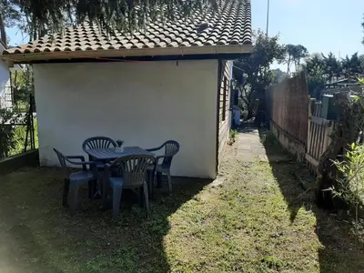 Jardin de l'établissement Maison confortable pour 4 à Soorts-Hossegor avec terrasse et parking - FR-1-239-929