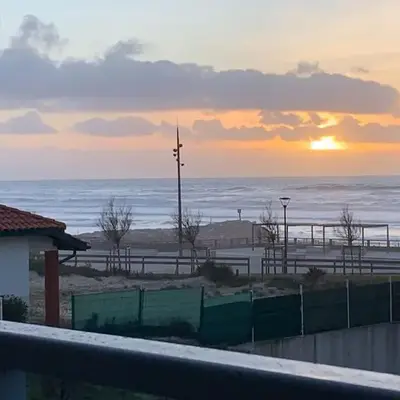 T2 cabine avec terrasse et piscine