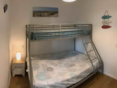 Un ou plusieurs lits dans un hébergement de l'établissement Maison charmante à Mimizan Plage pour 5 pers, proche océan et commerces - FR-1-50-115